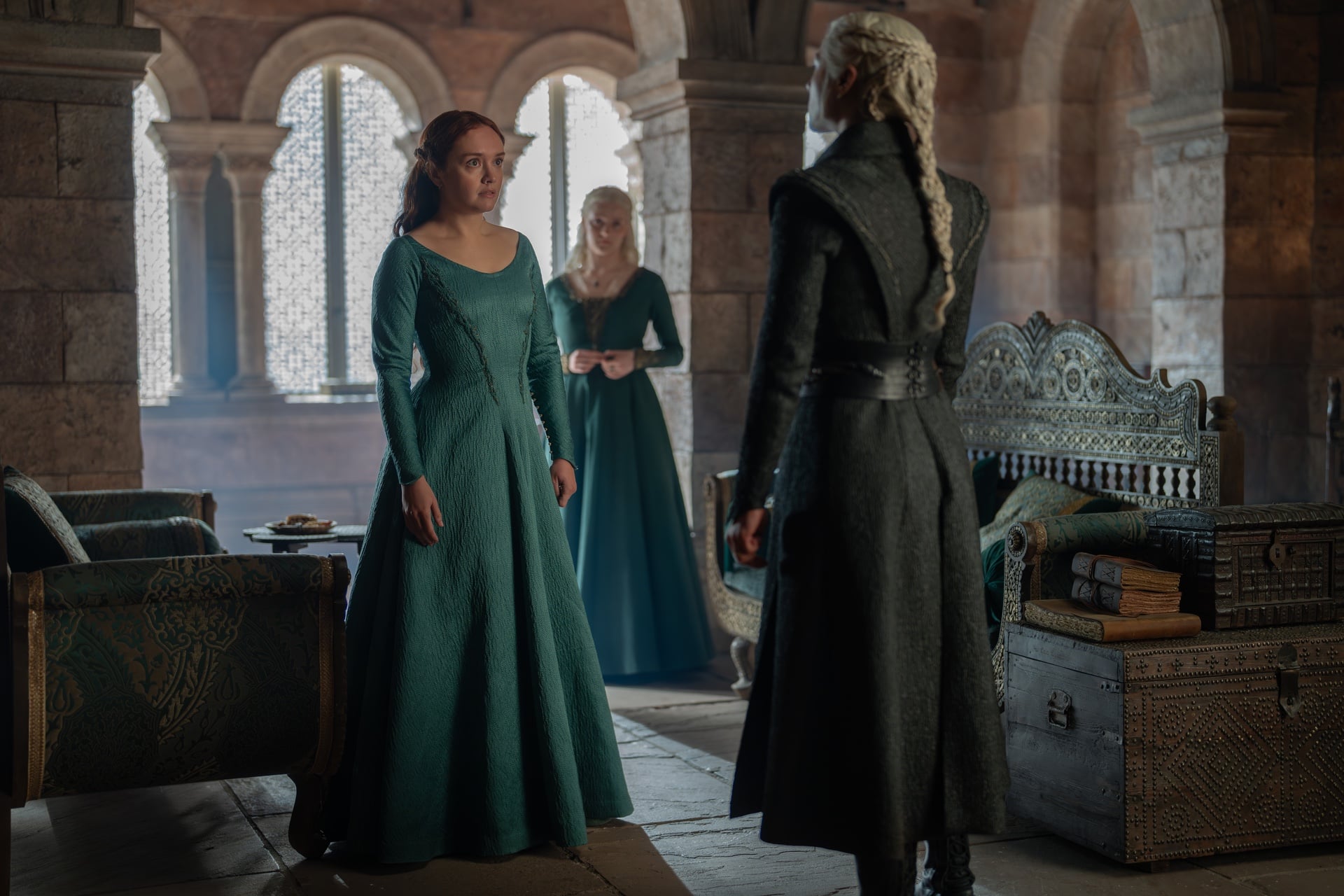 Olivia Cooke Phia Saban Emma D Arcy Hotd Ep3