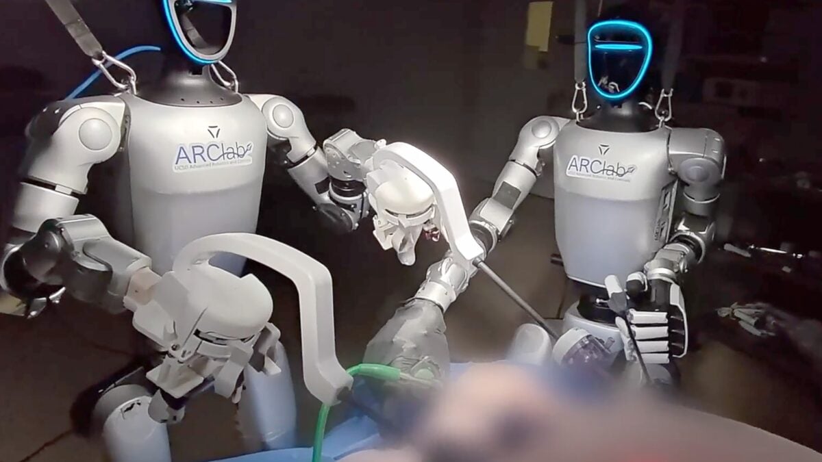 Humanoid Robots Just Performed Surgery Using Standard Medical Tools Humanoid Robots Just Performed Surgery Using Standard Medical Tools