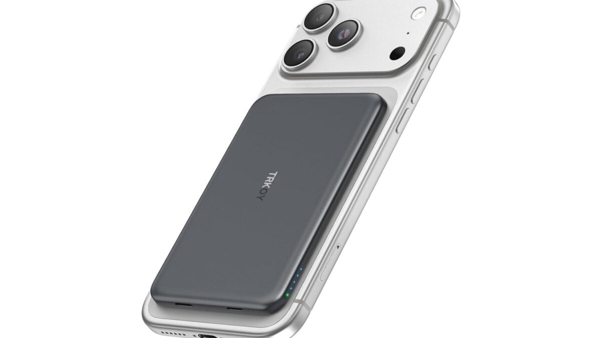 This 5,000mAh MagSafe Power Bank Charges Two Devices at Once, 3x Cheaper Than Apple's Belkin Pick