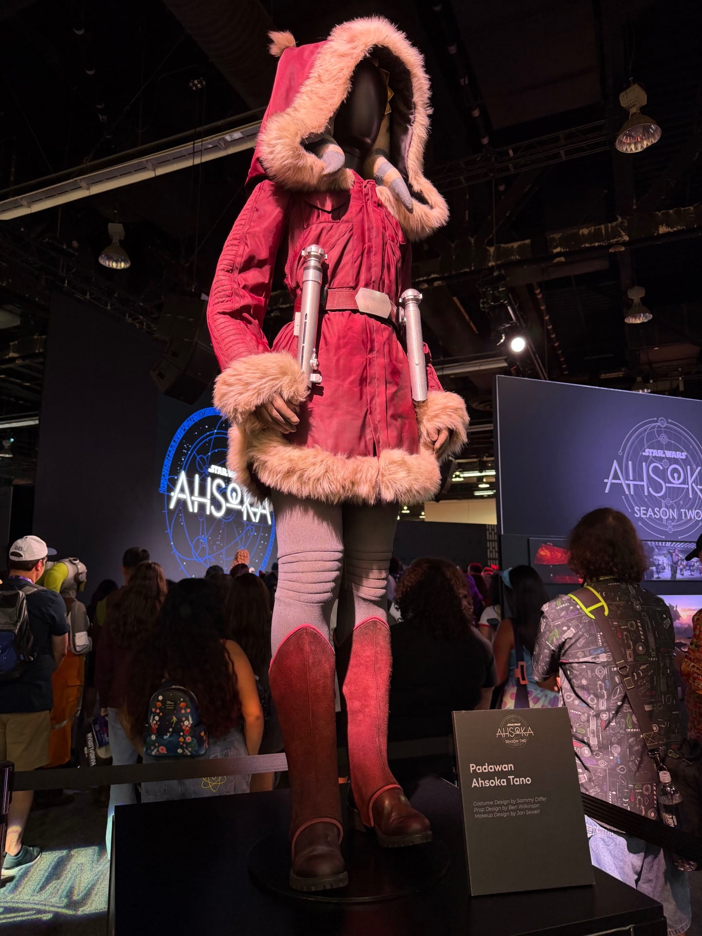 Ahsoka Snow Outfit D23 Side