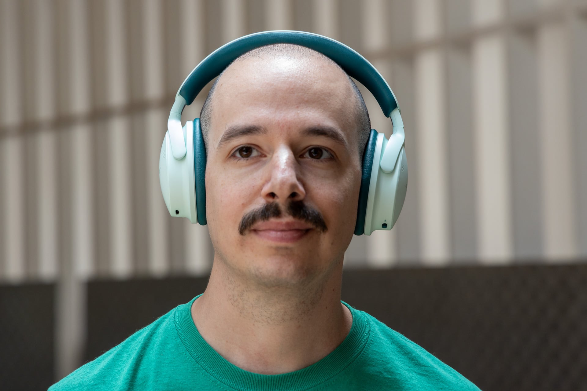 Bose Quietcomfort Headphones (2nd Gen) Review 03