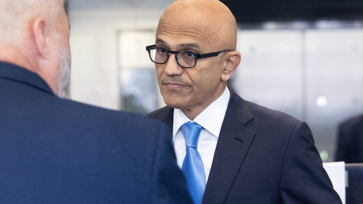 Microsoft Cuts Carbon Removal Purchases Amid AI Expansion