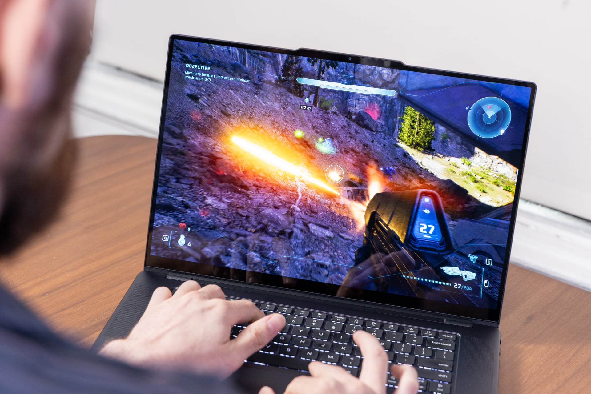 Lenovo Pro 9i 16 G11 Aura Edition Review 15