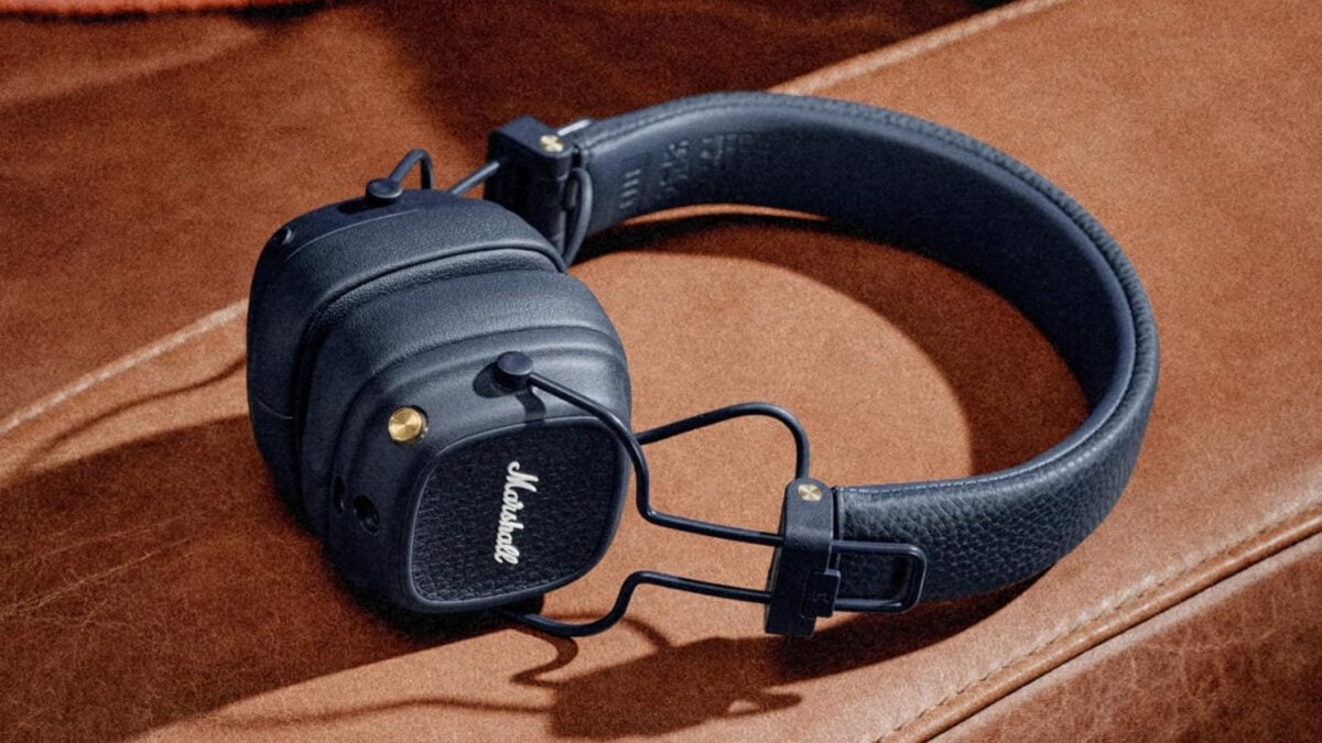 Marshall Major V Headphones Get the Clearance Treatment at Nearly 50% Off, but Only in Midnight Blue Color
