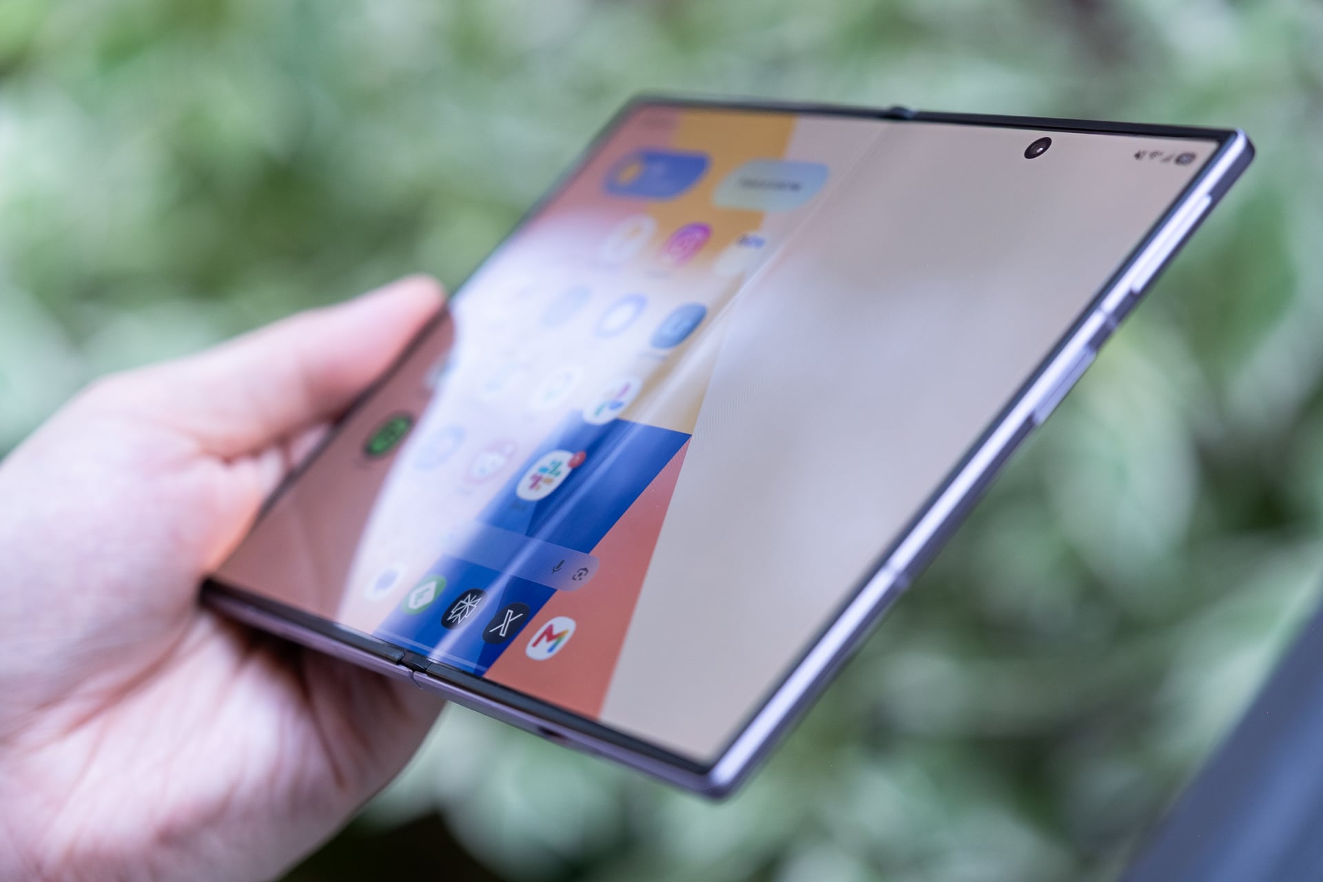 Samsung Galaxy Z Fold 8 Review 4