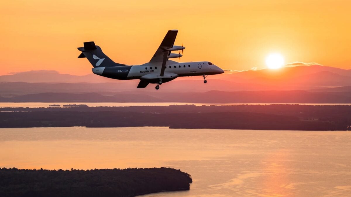 The World’s Largest Electric Plane Just Flew for 27 Minutes on $5 of Electricity