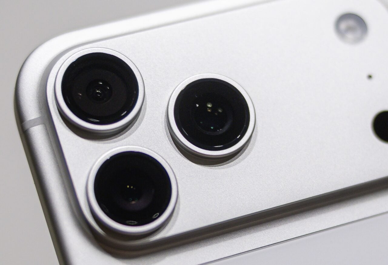 iPhone 17 Camera Array