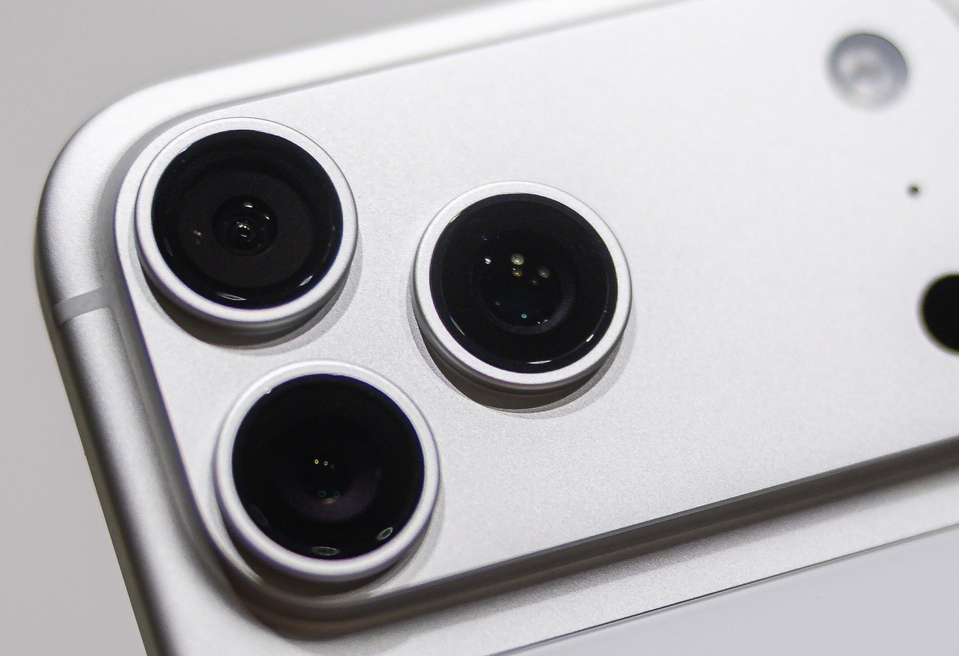 iPhone 17 Camera Array