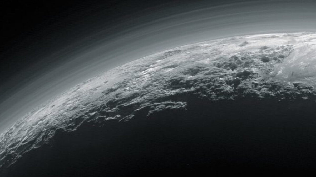 Pluto&rsquo;s Atmosphere May Finally Be Starting to Collapse