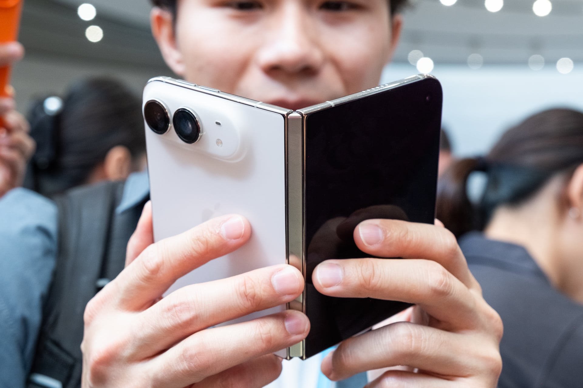 Apple’s Foldable iPhone Duo Raises Concerns About Fragility and Insurance Push