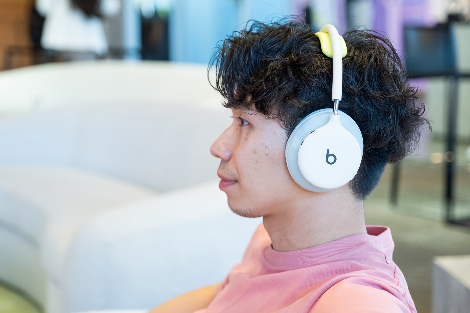 Beats 360 Headphones 07