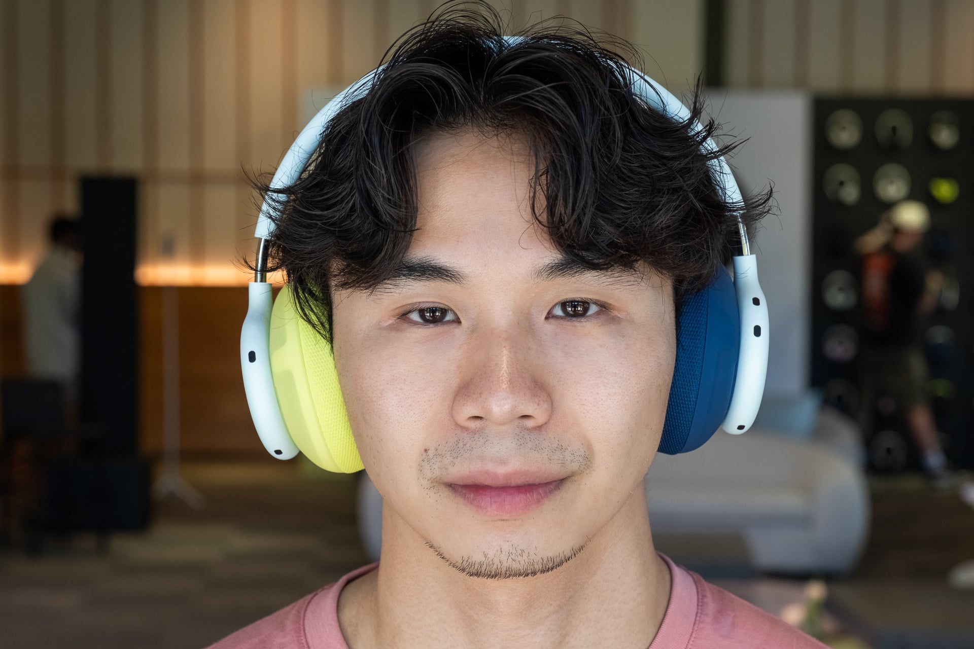 Beats 360 Headphones 16