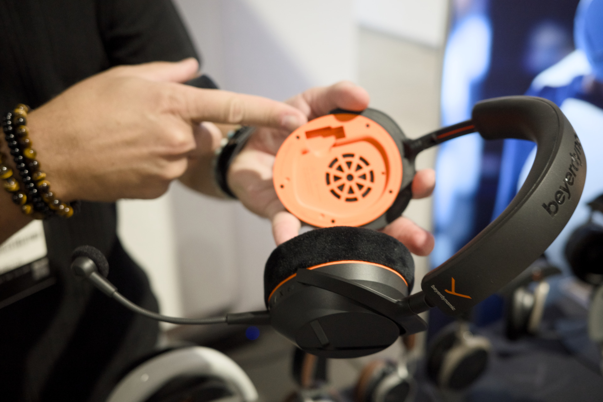 Beyerdynamic Ayantheo Y Headset 2