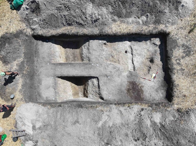 Chleby Neolithic Site Excavation 01