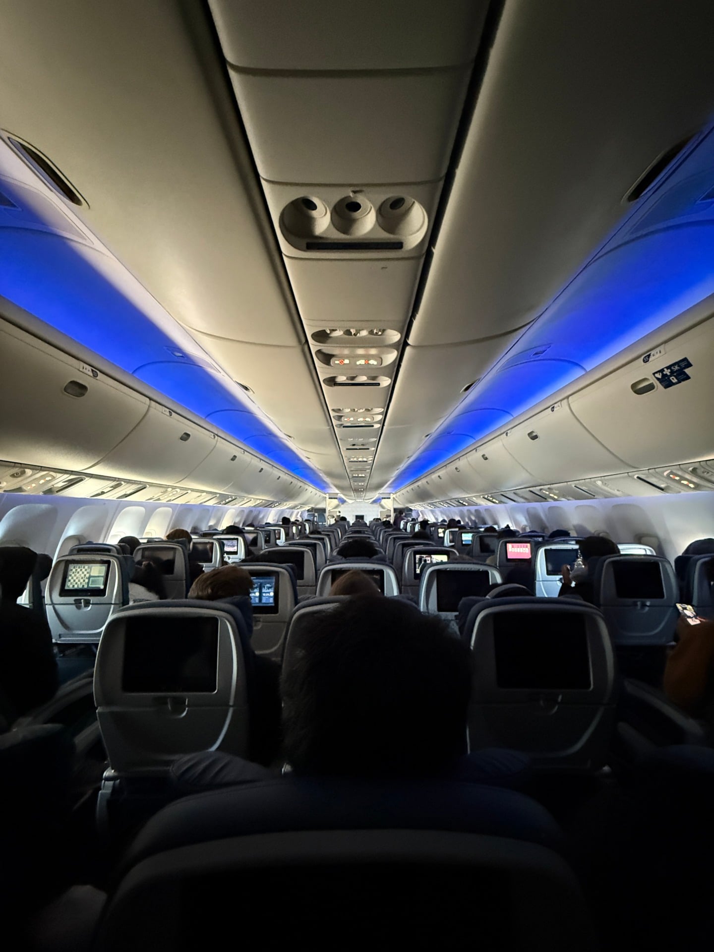 Gizmodo Senior Editor, Consumer Tech Raymond Wong flying to Apple Event 2026