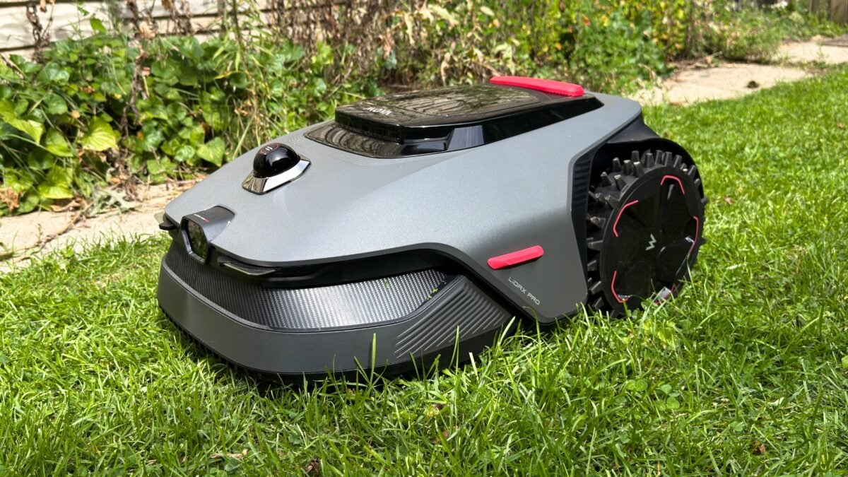 Mova LiDAX Pro 800 Review: This Robomower Tried to Mow Me Down Mova LiDAX Pro 800 Review: This Robomower Tried to Mow Me Down