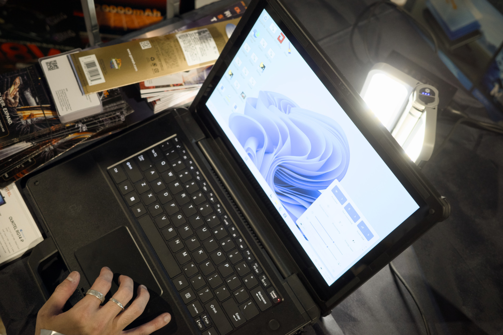 Oukitel Solar Laptop 2