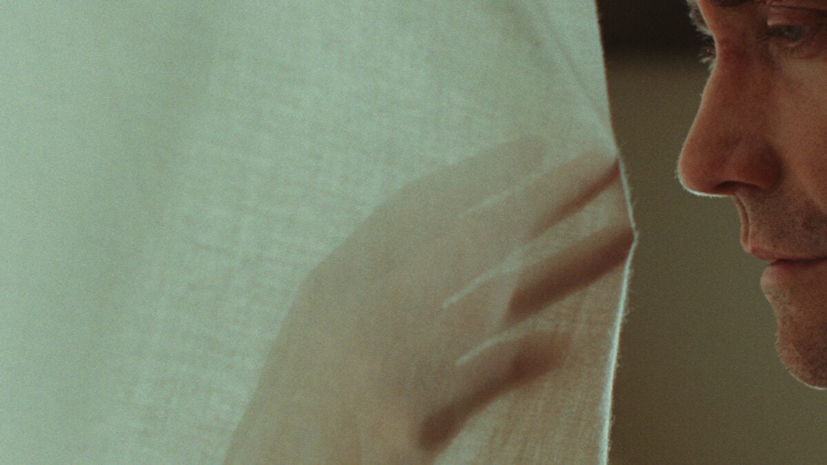 The First Teaser for M. Night Shyamalan’s Nicholas Sparks Movie Is Predictably Heavy-Handed