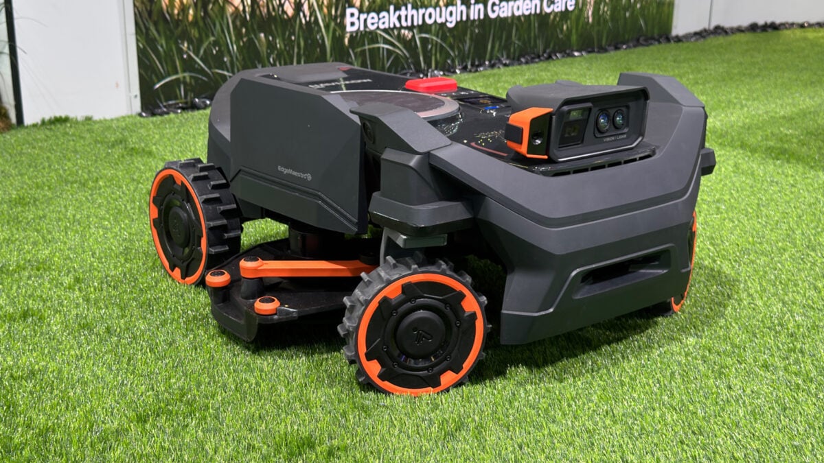 Segway’s Newest Navimow Robomower Has an Edge-Trimming Trapdoor Segway’s Newest Navimow Robomower Has an Edge-Trimming Trapdoor