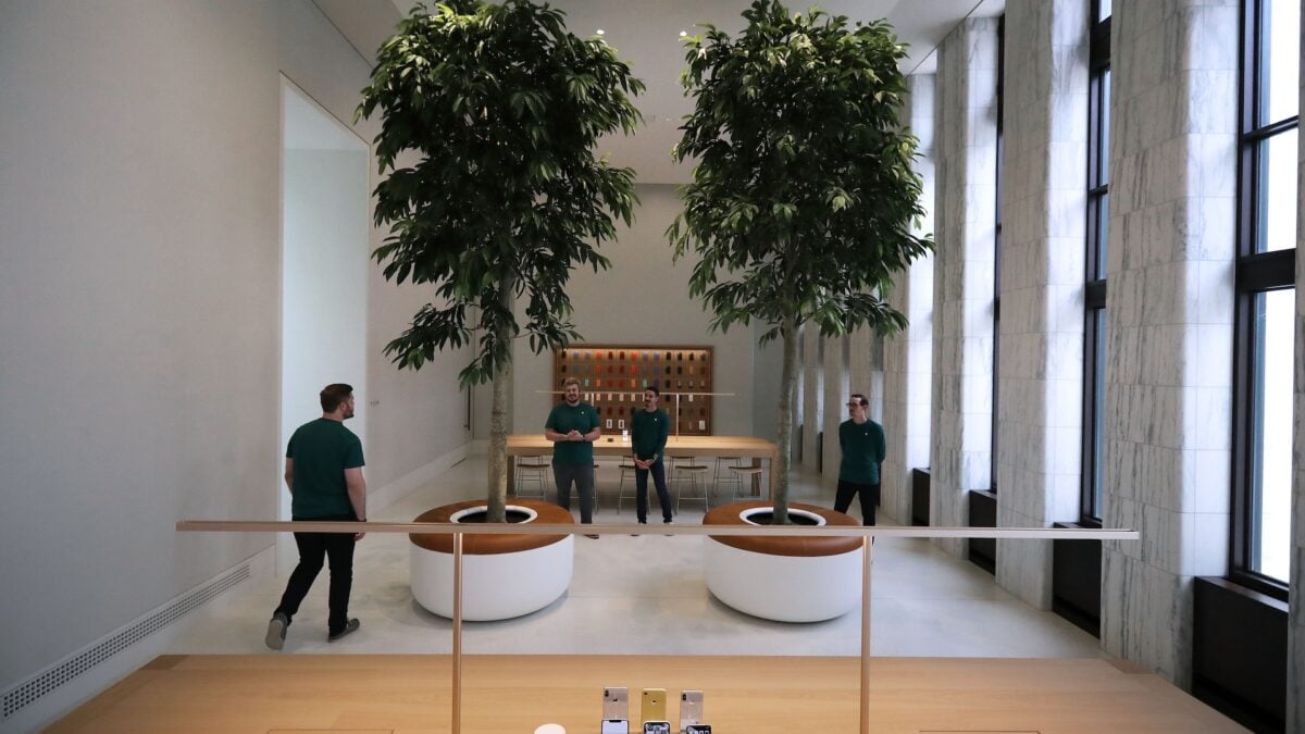 Maybe the &lsquo;Genius Grove&rsquo; Wasn&rsquo;t the Best Idea. Dedicated Apple Genius Bar Reportedly Coming Back