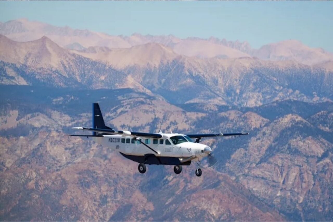 Joby Aviation’s autonomous J208 aircraft shown in flight during its historic 3,199-mile transcontinental journey across America.
