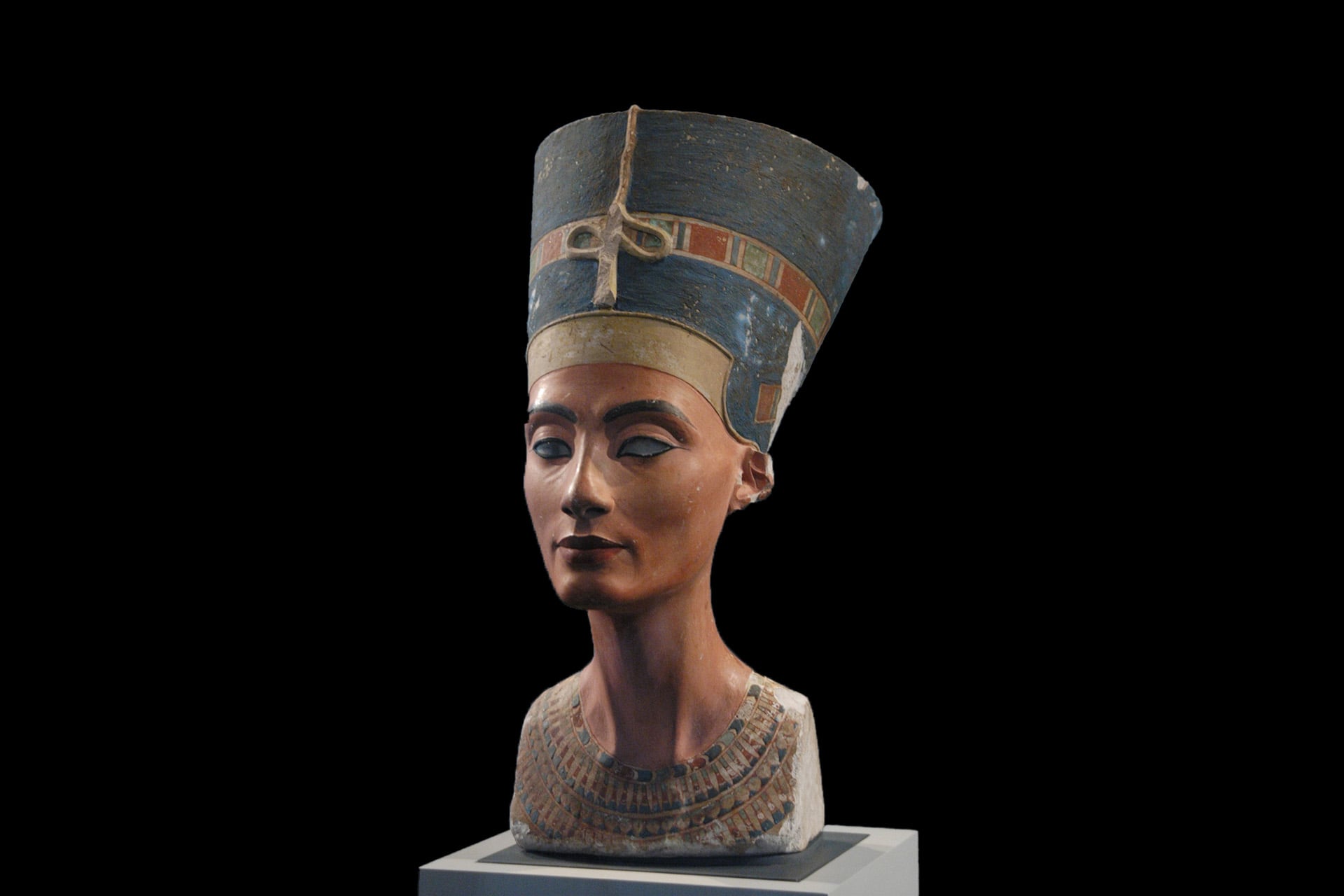 Queen Nefertiti, King Tutankhamuns mother