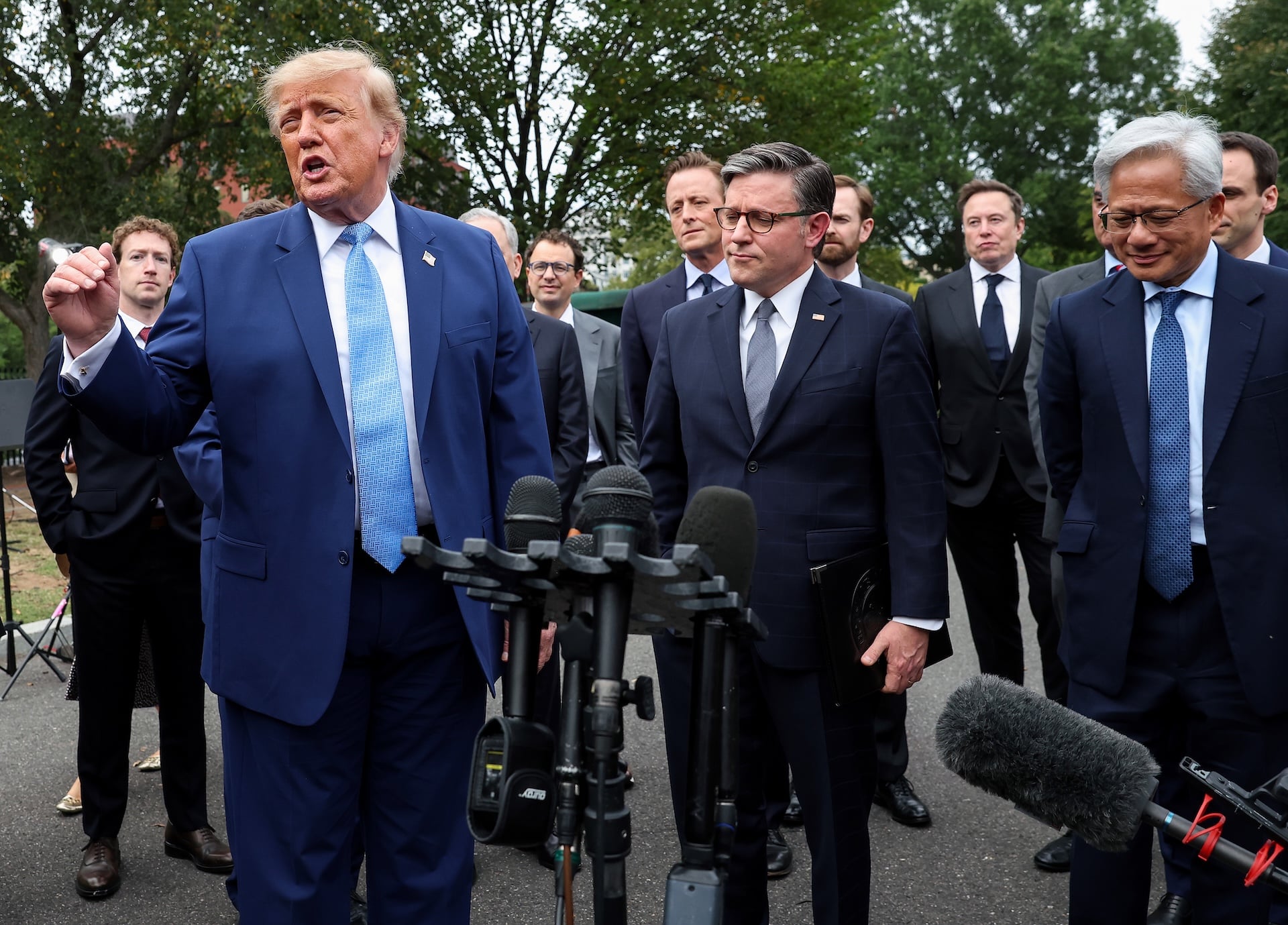 Trump Pushes ‘Super Intelligence’ Rebrand, Claims AI CEOs Are On Board