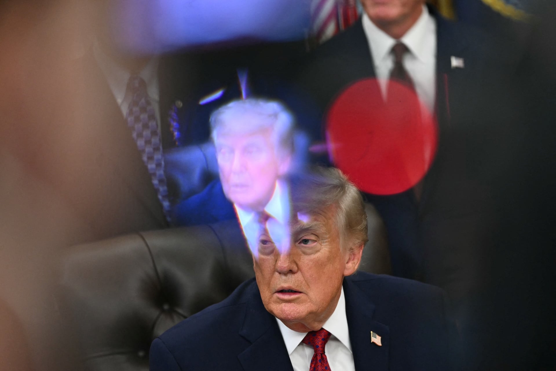 Trump Oval Office Reflection