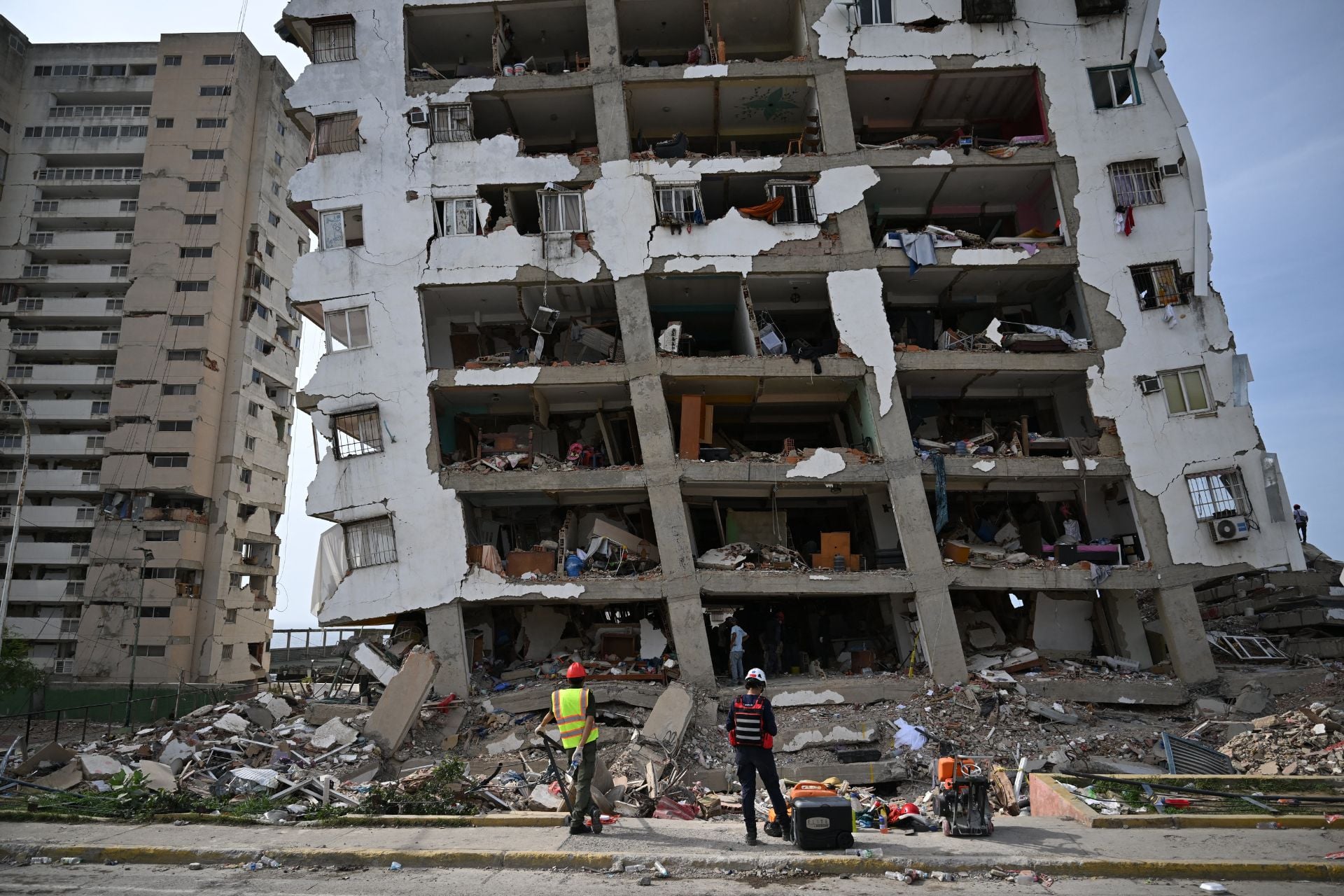 Two powerful 7.2 and 7.5 magnitude earthquakes struck central Venezuela on June 24, 2026.
