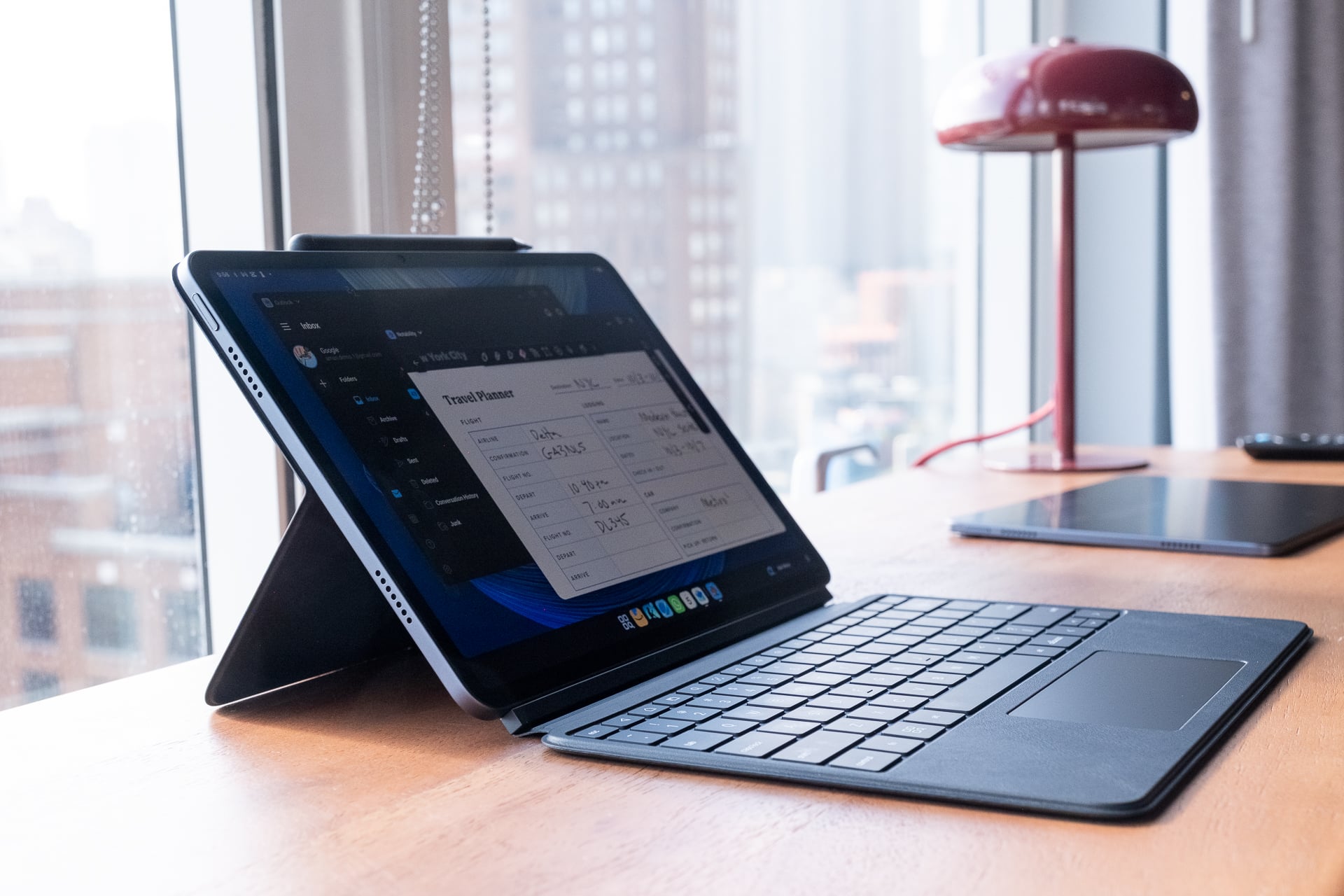 Amazon Alexa Tablet 07