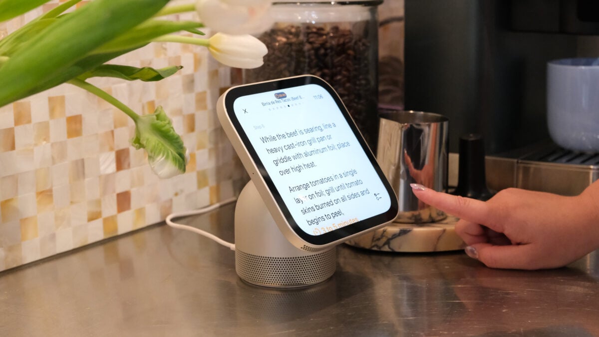 Apple’s HomeViews Reportedly Collected Dust in Warehouses ‘For the Better Part of a Year’