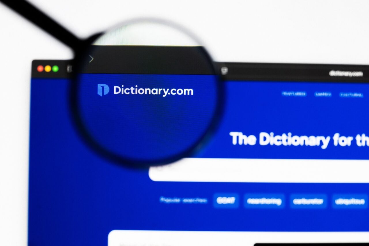 'Maxxing' Kelimesinin Dictionary.com'un 2026 Yılın Kelimesi Olduğunu Bildirmekten Üzüntü Duyuyoruz