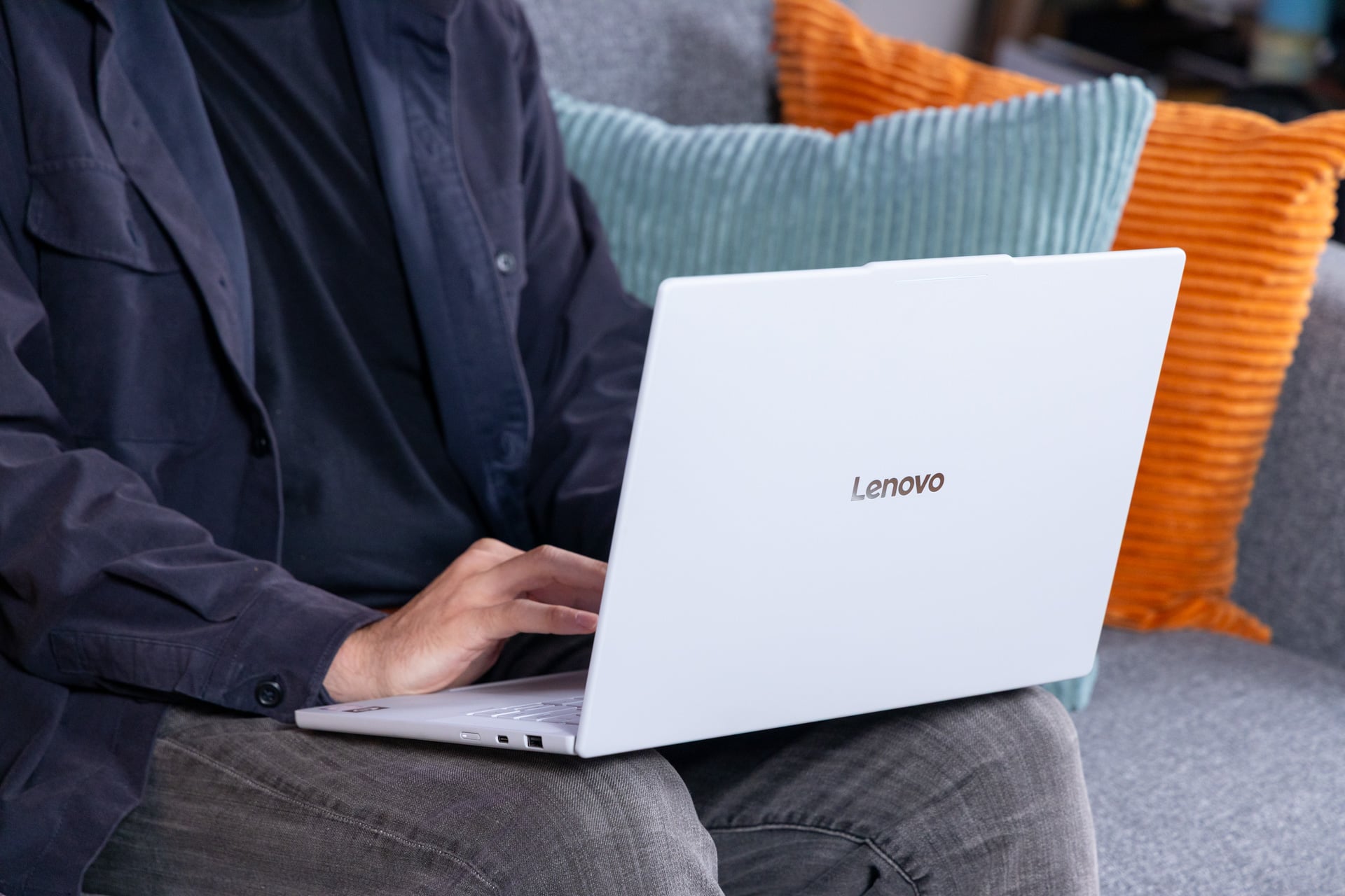 It certainly looks like a light and sturdy laptop, but the Lenovo Googlebook 15 will prove more annoying to use than any Mac or PC, at least at launch.