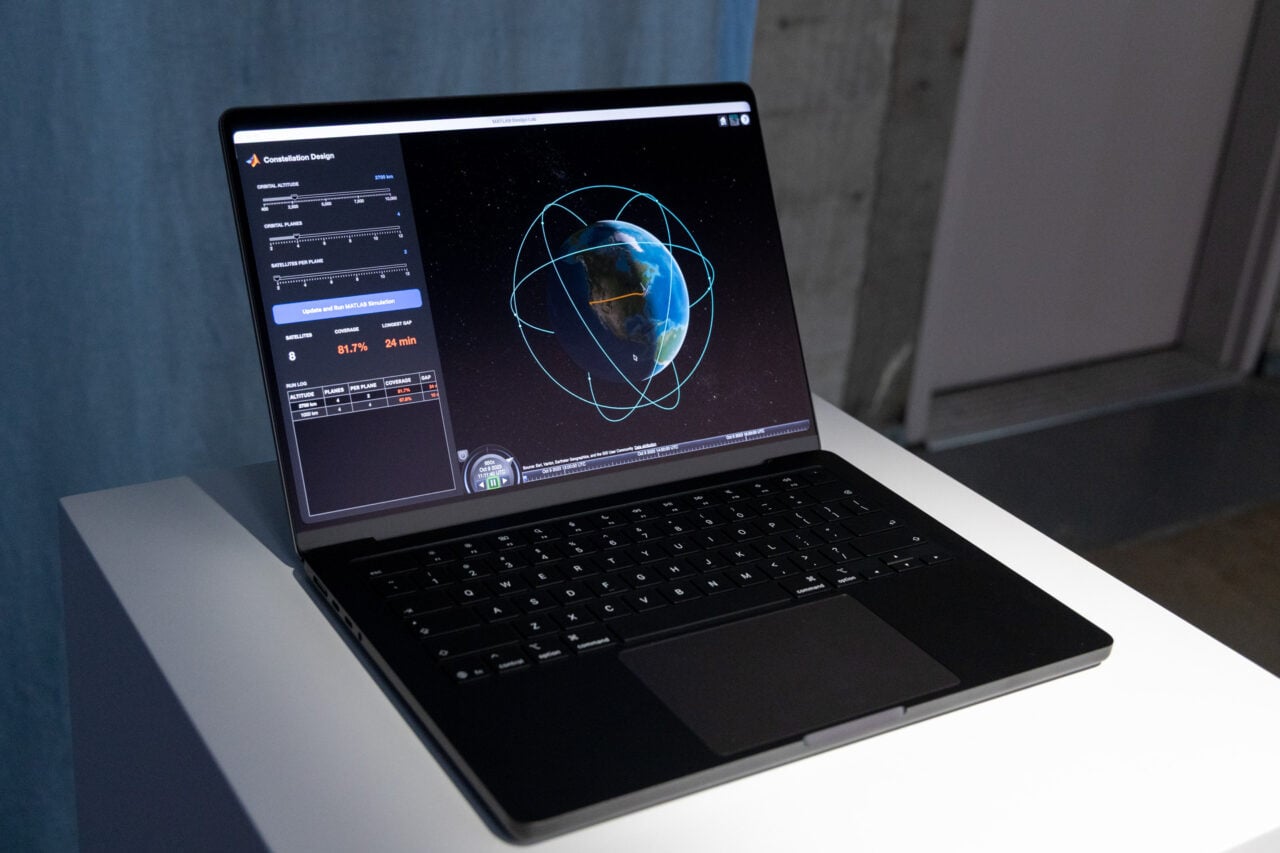 M6 14 Inch Macbook Pro Hands On 09