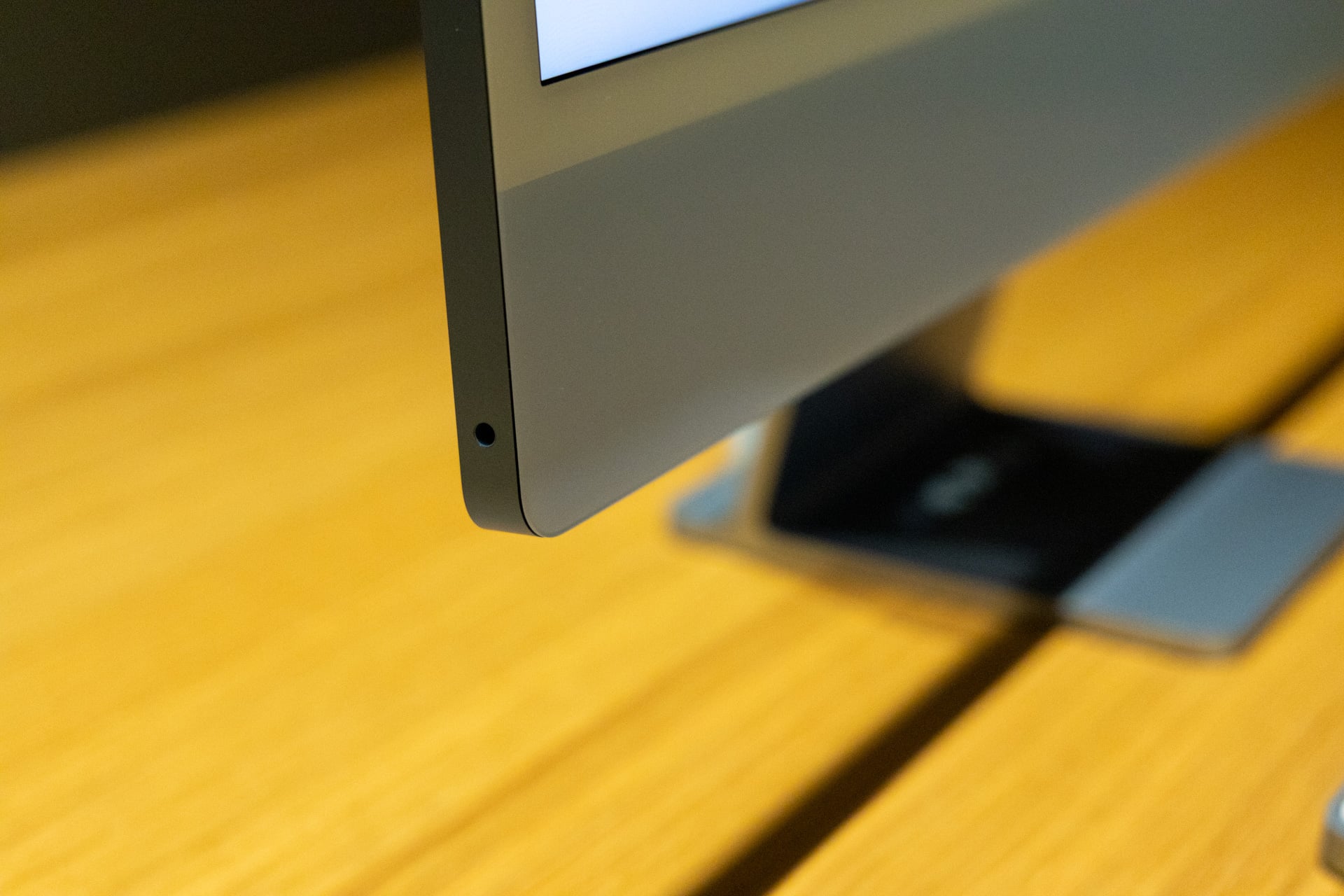 M6 iMac Hands On 02