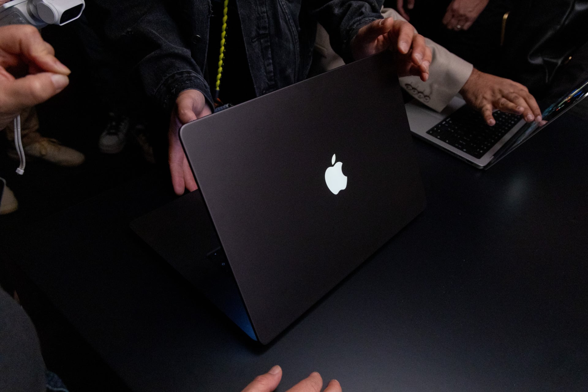 Macbook Pro With Proled Xdr Display Hands On 01