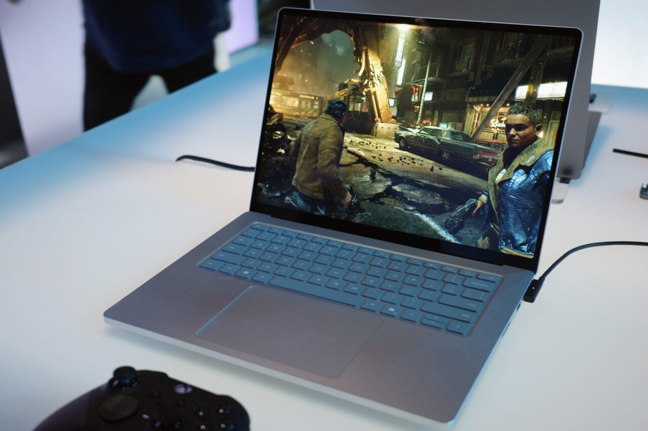 Microsoft Surface Laptop Ultra 1