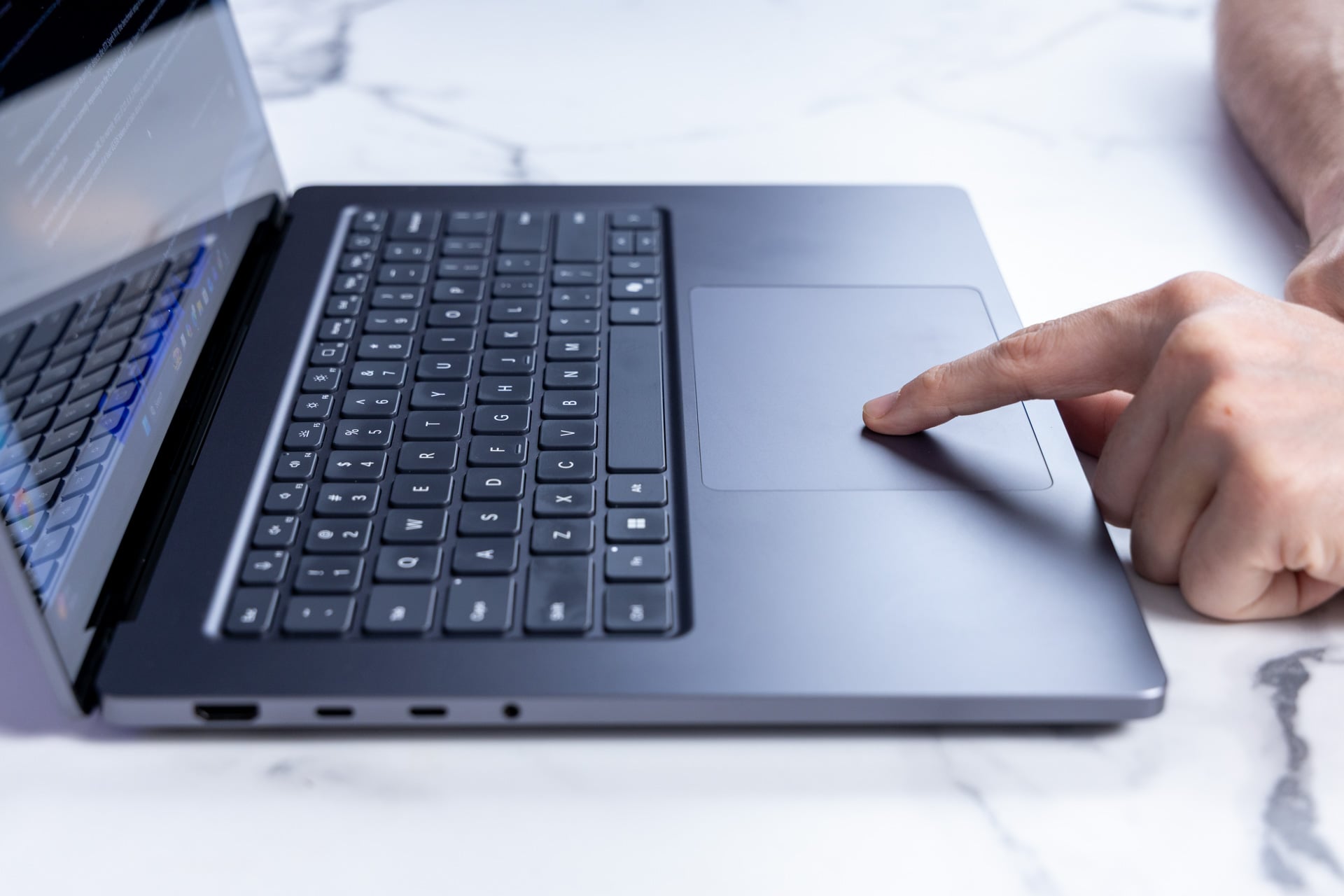 Microsoft Surface Laptop Ultra Review 04