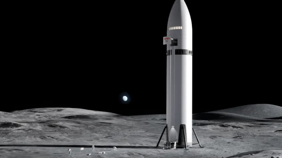 NASA Safety Panel Says a Starship Moon Landing Needs 22 Launches. Musk Has a Very Different Number