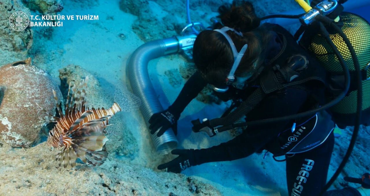 Kekova Shipwreck Image Amphorae Diver