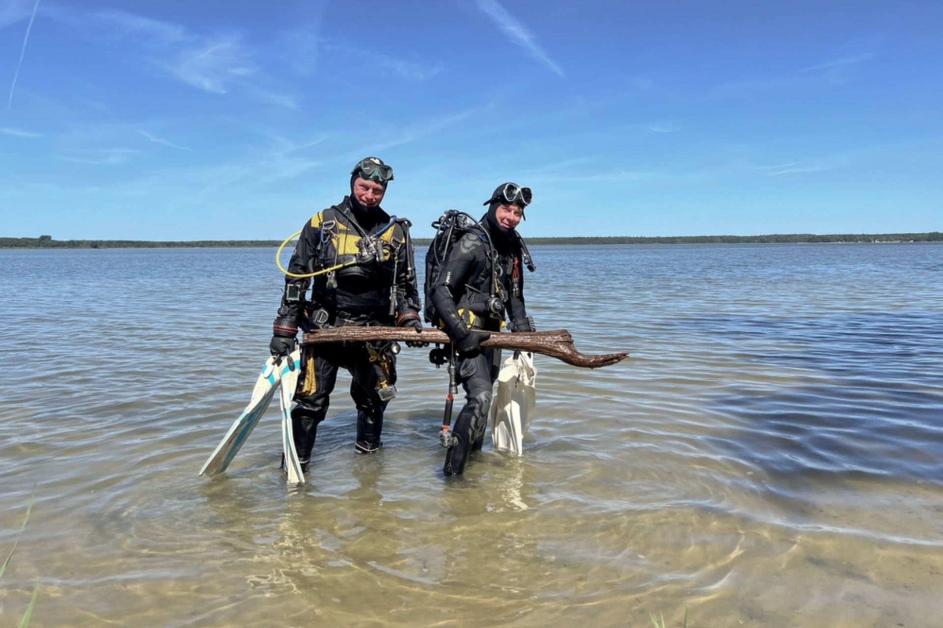 Marine archeologists found significant Mesolithic remains in a Lake in Germany.
