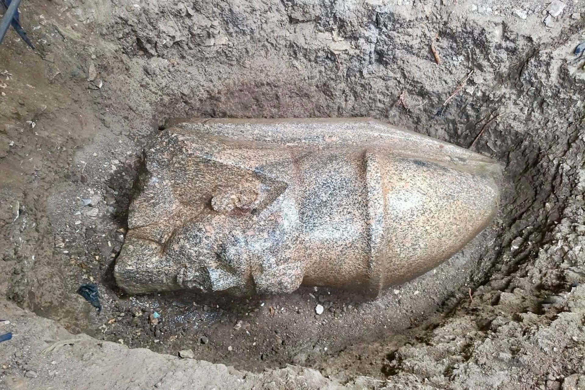 Villager’s Chance Find Reveals Lost Ramses II Statue Fragments in Egypt